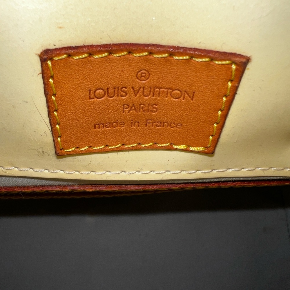Louis Vuitton Vernis PM Handbag - Picture 6 of 13